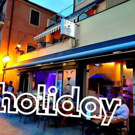 Rudys Vacation N אלסיו