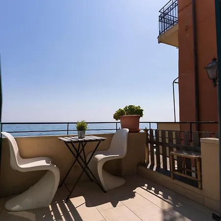 Apartment Fronte Mare Con Terrazzo Alassio